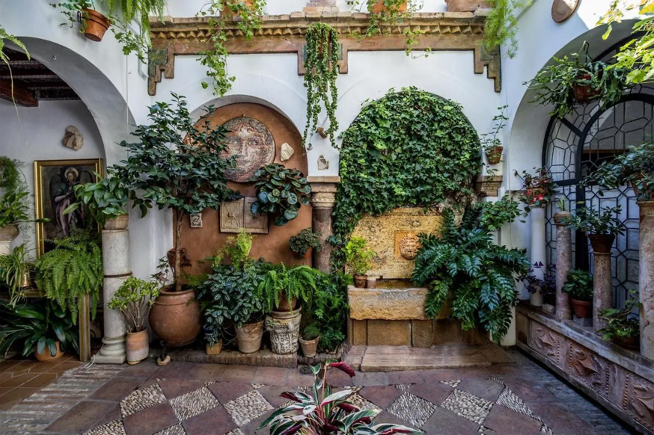 Apartamento con patio cordobés en San Basilio Córdoba