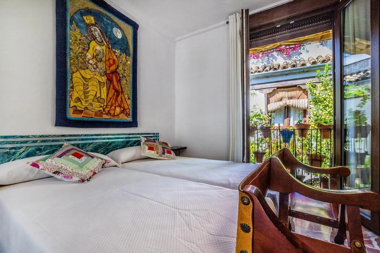 Apartamento con patio cordobés en San Basilio Córdoba