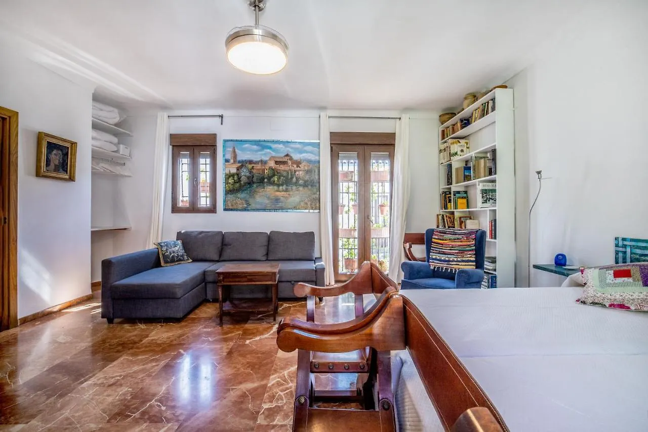 Apartamento con patio cordobés en San Basilio Córdoba