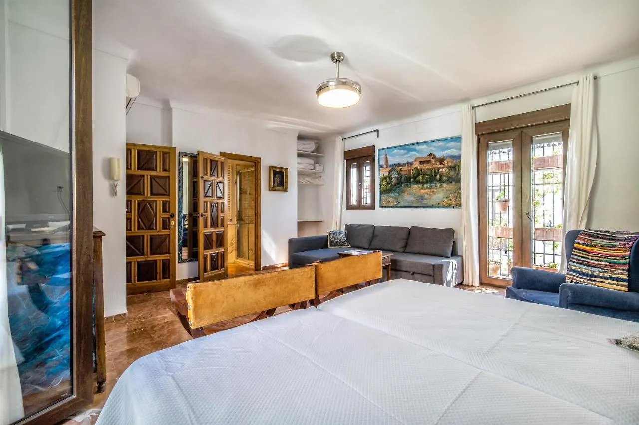 Apartamento con patio cordobés en San Basilio Córdoba