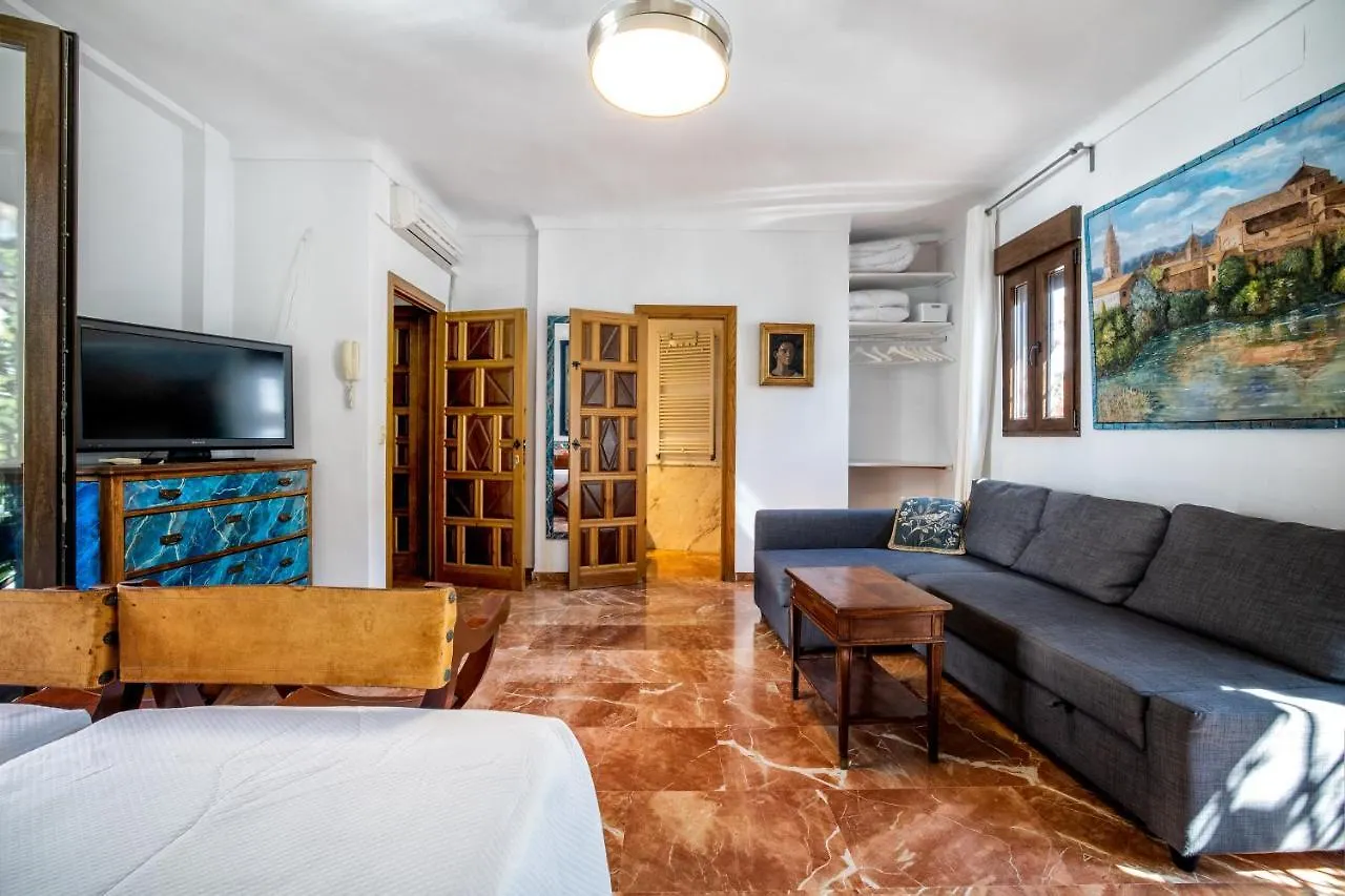 Apartamento con patio cordobés en San Basilio Córdoba
